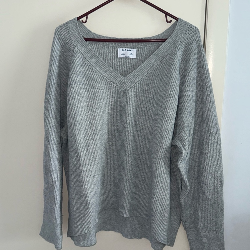Old navy v-neck sweater